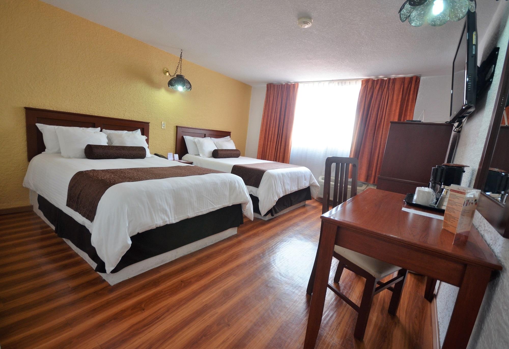 Howard Johnson By Wyndham Morelia Calle Real Extérieur photo