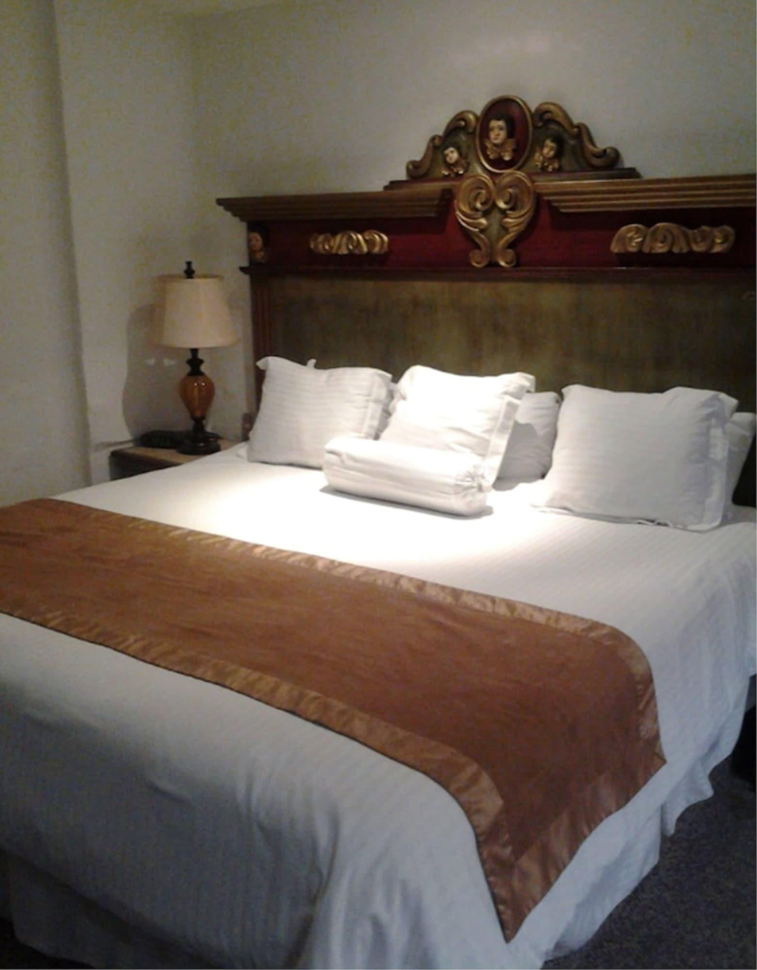 Howard Johnson By Wyndham Morelia Calle Real Extérieur photo
