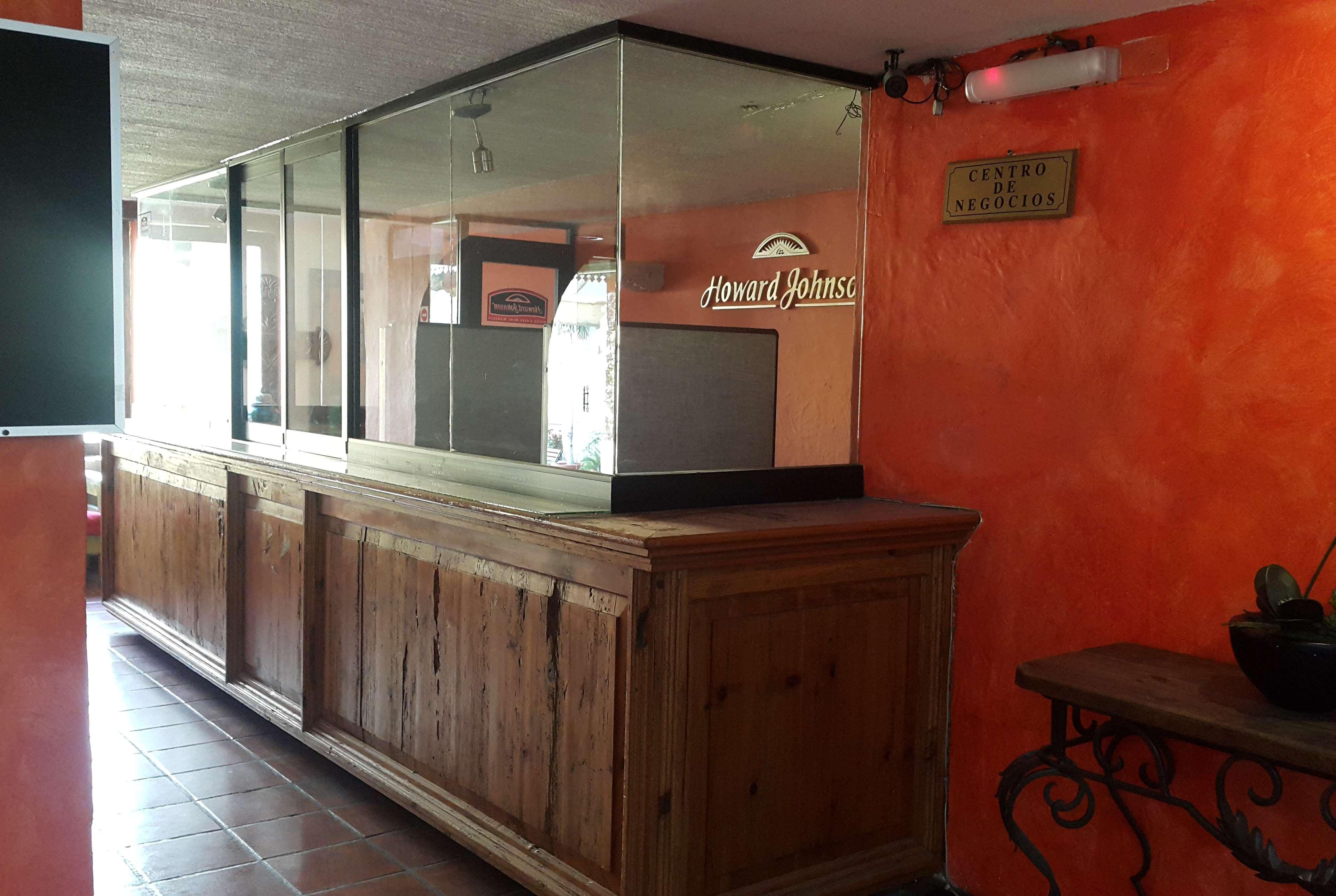 Howard Johnson By Wyndham Morelia Calle Real Extérieur photo